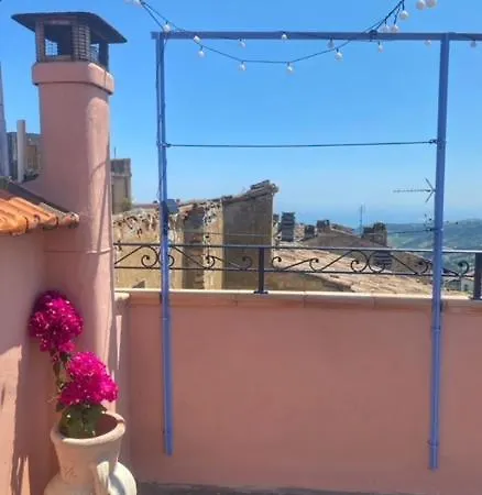 La Casa Del Gelsomino بيت ضيافة
